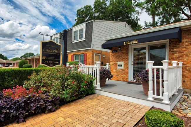 Lakeville Townhomes Apartments - 8 Reviews | Virginia Beach, VA