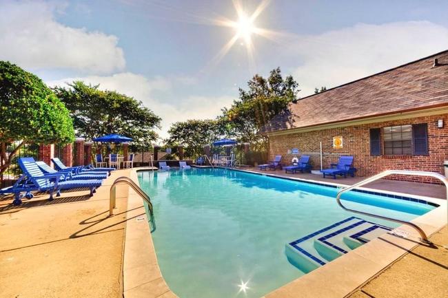 Waterford Apartments - 27 Reviews | Little Rock, AR Apartments for Rent