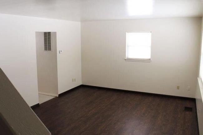 Falcon Way Townhomes 14 Reviews Rantoul Il Apartments