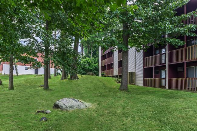 The Villages at Shore Landing - 74 Reviews | New London, CT Apartments