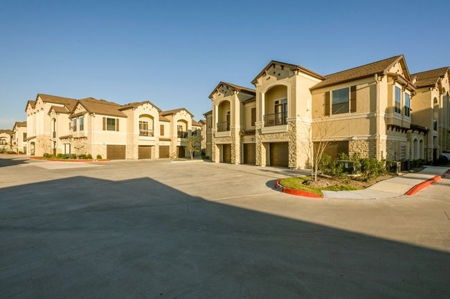 Valencia Place - 64 Reviews | Houston, TX Apartments for Rent