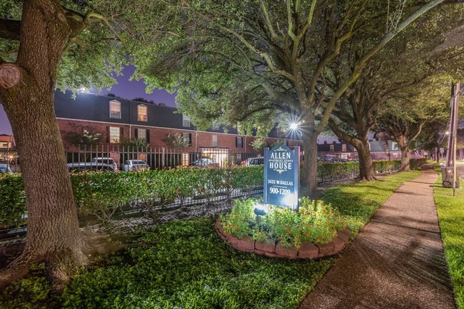 Allen House Apartments 197 Reviews Houston Tx For Manager Uploaded Photo Of Allen House Apartments In Houston Tx