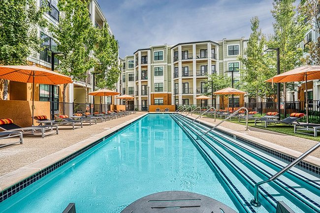 Tapestry at Brentwood Town Center 84 Reviews Brentwood