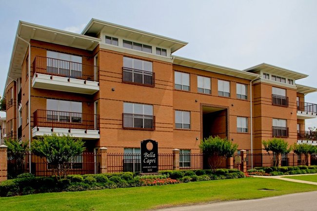 Bella Capri - 14 Reviews | Houston, TX Apartments for Rent